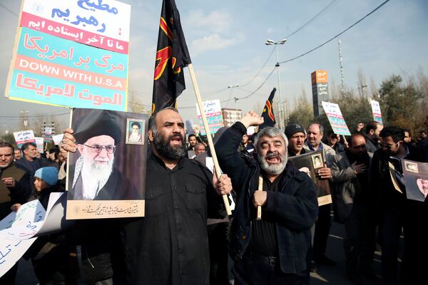 راهپیمایی ها در ایران پس از شهادت سردار سلیمانی - اسپوتنیک ایران  