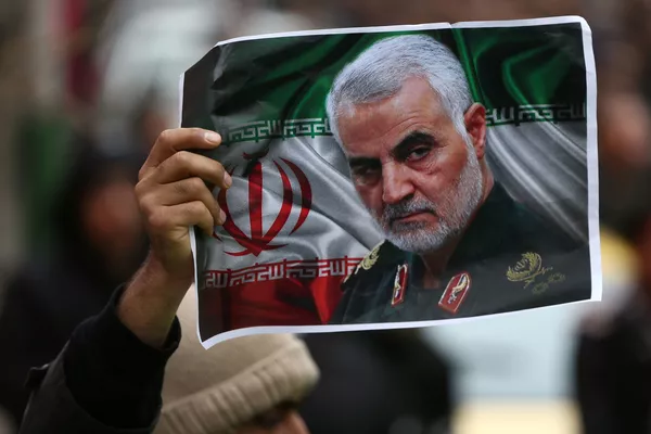 سردار قلب ها تا ابد در دلها زنده می ماند