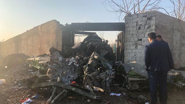 محل سقوط هواپیمای مسافربری اوکراینی در استان تهران - اسپوتنیک ایران  