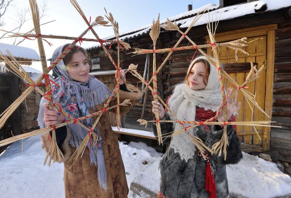 مراسم زمستانی در قصبه قزاق‌نشین چلیابینسک روسیه - اسپوتنیک ایران  