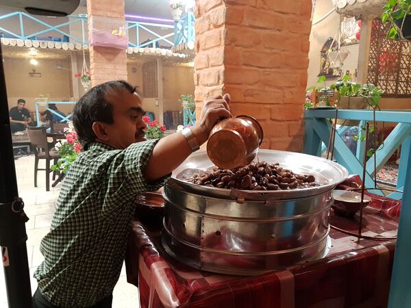 رستوران کوتاه‌قامتان بلند‌همت معروف به لی لی پوت تهران + تصاویر - اسپوتنیک ایران  