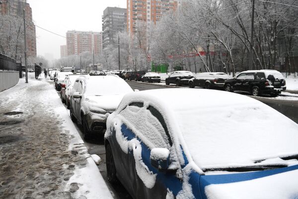 برف، مسکو را سفید پوش کرد - اسپوتنیک ایران  