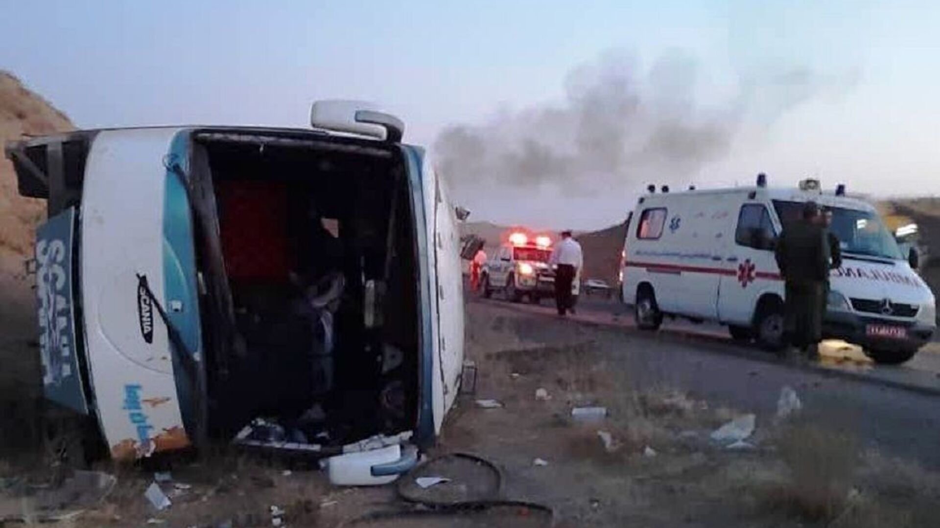 واژگونی اتوبوسی در جاده سمنان ۱۵ زخمی برجا گذاشت - اسپوتنیک ایران  , 1920, 23.07.2021