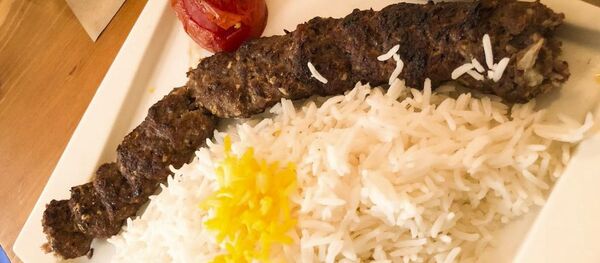 کباب کوبیده در رستوران «رومینو» کباب کوبیده در رستوران «رومینو» - اسپوتنیک ایران