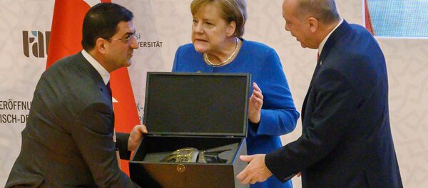 هدایای ارزنده اردوغان به مرکل + عکس - اسپوتنیک ایران  