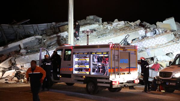 افزایش شمار کشته‌شدگان زلزله ترکیه - اسپوتنیک ایران  