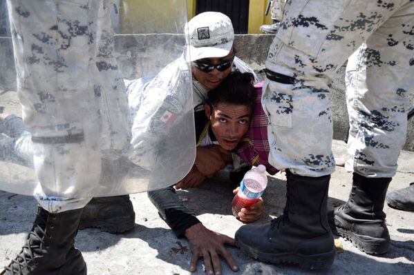 بازداشت پناهنده ای در نزدیکی مرز بین گواتمالا و مکزیک - اسپوتنیک ایران  