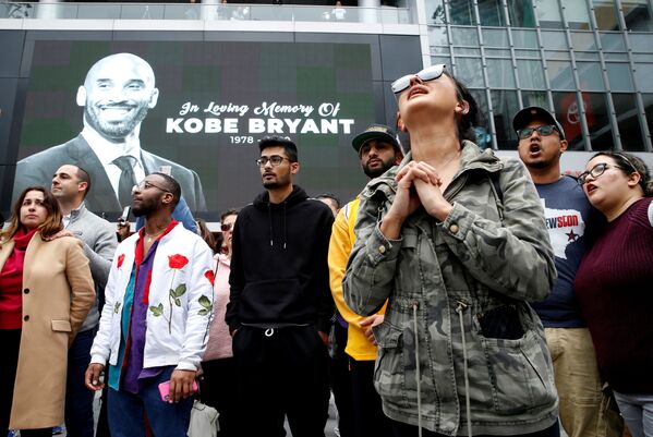 طرفداران کوبی برایانت در مراسم یادبود وی در لس آنجلس - اسپوتنیک ایران  
