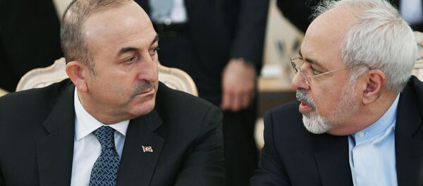 وزیر امور خارجه ایران برای گفتگو در مورد مسائل منطقهای و جهانی وارد ترکیه شد. وزیر امور خارجه ایران برای گفتگو در مورد مسائل منطقهای و جهانی وارد ترکیه شد. - اسپوتنیک ایران