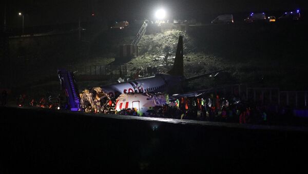 در حادثه فرود سخت هواپیما در استانبول 120 نفر زخمی شدند - اسپوتنیک ایران  