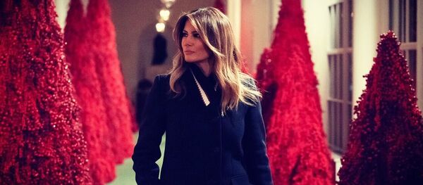 وقتی ملانیا ترامپ با پوشش خود به زنان بی احترامی می‌کند - اسپوتنیک ایران  