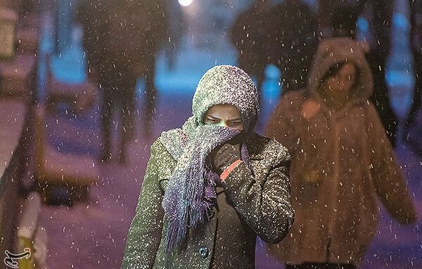 بارش برف در شهر تبریز - ایران - اسپوتنیک ایران  