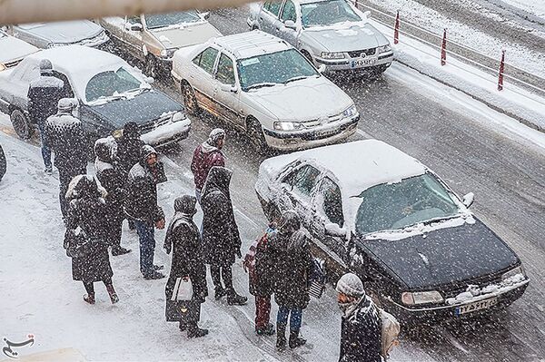بارش شدید برف در تبریز- ایران - اسپوتنیک ایران  