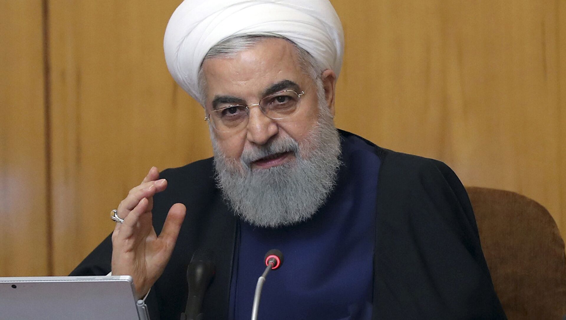 روحانی: هیچ چیز برای ما اولویت‌دارتر از واکسن نیست - اسپوتنیک ایران  , 1920, 08.04.2021
