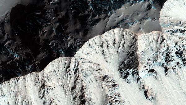 Снимок поверхности Марса, сделанный камерой HiRise - اسپوتنیک ایران  
