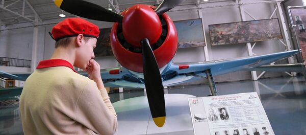 نمایشگاه هواپیماهای جنگ کبیر میهنی در دوران شوروی
جنگنده لا-7 - اسپوتنیک ایران  