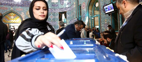 وزیر کشور ایران، میزان مشارکت مردم در انتخابات را اعلام کرد - اسپوتنیک ایران  