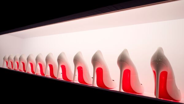 نمایشگاه کفش کریستین لوبوتین در پاریس - اسپوتنیک ایران  
