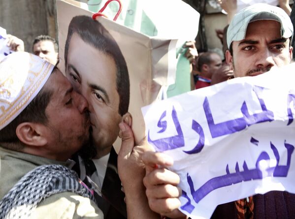 
 حسنی سید مبارک چهارمین رئیس جمهوری مصر، فوریه سال ۲۰۱۱ میلادی برکنار شد 
 - اسپوتنیک ایران  