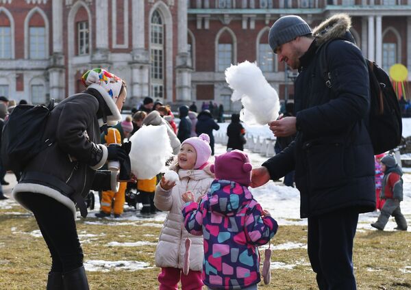 کارناوال زمستانی روسیه در مسکو - اسپوتنیک ایران  