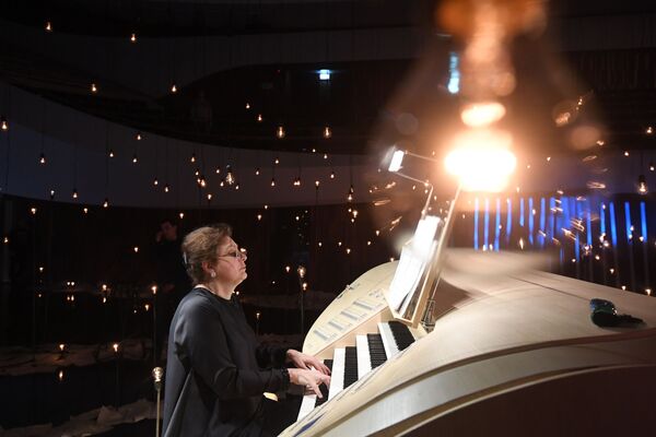 نوازندگان مشهور ارگ از سراسر جهان به مدت 24 ساعت بی وقفه در کنسرت ارگ «زاریادیه» مسکو هنرنمایی کردند - اسپوتنیک ایران  