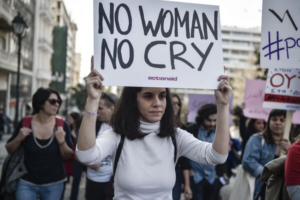 راهپیمایی در مرکز آتن به مناسبت روز جهانی زن - اسپوتنیک ایران  
