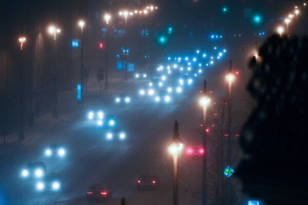 خودروهای در حال تردد در زمان بارش برف در مسکو - اسپوتنیک ایران  