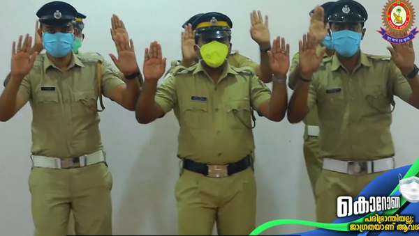 پلیس هند فیلمی درباره نحوه شستن دست ها ضبط کرد - اسپوتنیک ایران  