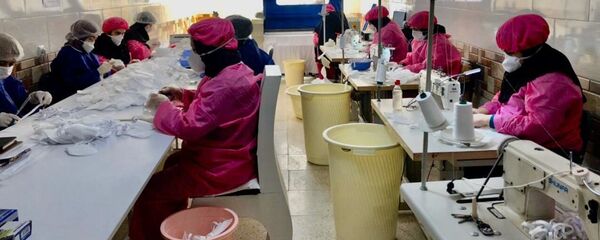 وزارت بهداشت برای جریمه مالی افراد بدون ماسک موافقت کرد
وزارت بهداشت برای جریمه مالی افراد بدون ماسک موافقت کرد
- اسپوتنیک ایران