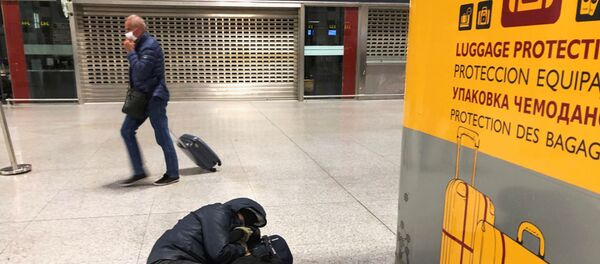 کرونا در اسپانیا؛ سالن اسکی مادرید به محل نگهداری اجساد تبدیل شد کرونا در اسپانیا؛ سالن اسکی مادرید به محل نگهداری اجساد تبدیل شد - اسپوتنیک ایران