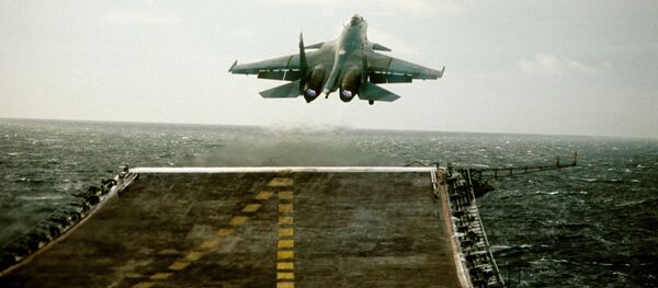 رهگیری بمب افکن های آمریکایی توسط جنگنده های سوخو ۲۷ روسی
 - اسپوتنیک ایران  