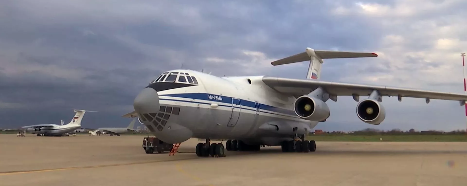 Военно-транспортный самолет ВКС России Ил-76 МД с медицинским оборудованием - اسپوتنیک ایران  , 1920, 18.12.2021