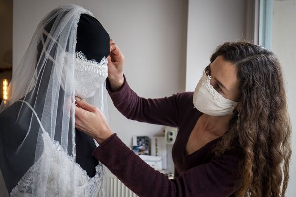 لباس عروس با ماسک در برلین - اسپوتنیک ایران  