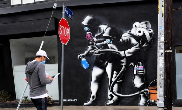 ماسک، گرافیتی،هنر خیابانی در مقابل کرونا
لس آنجلس - اسپوتنیک ایران  