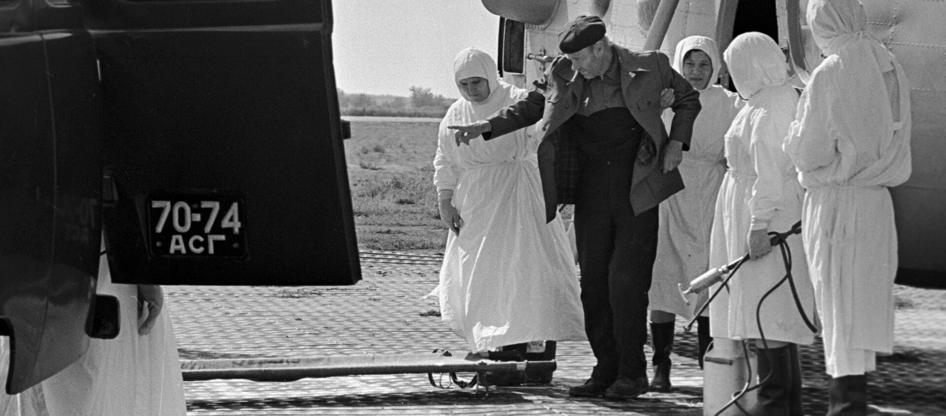 انتقال بیمار مبتلا به وبا به بیمارستان آستراخان در سال ۱۹۷۰ - اسپوتنیک ایران  , 1920, 14.04.2020