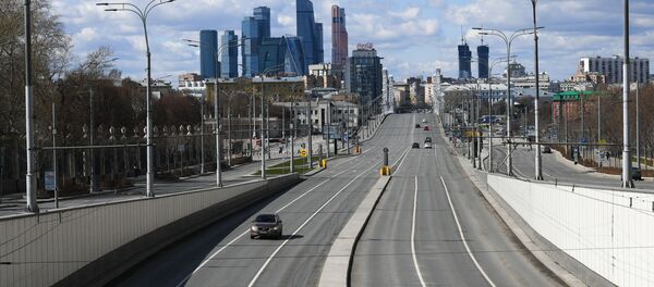 خیابان خالی مسکو در زمان قرنطینه خیابان خالی مسکو در زمان قرنطینه - اسپوتنیک ایران