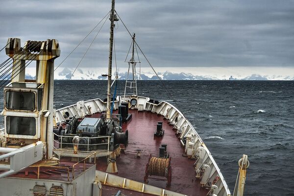 شناوری کشتی روسی در جزایر  قطب جنوب - اسپوتنیک ایران  