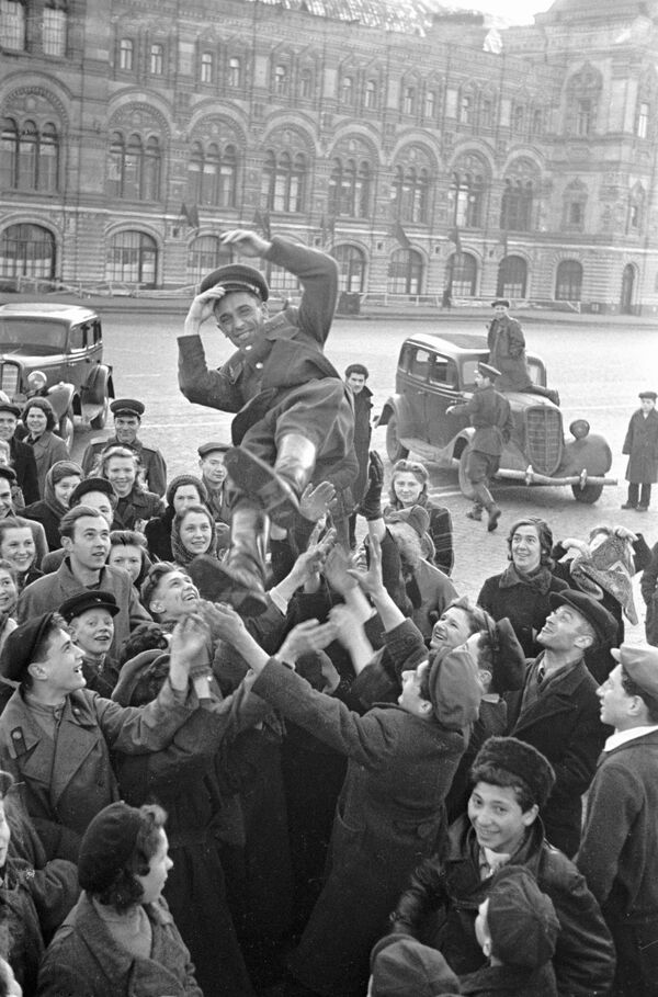 میدان سرخ در سال 1945 در روز جشن پیروزی - اسپوتنیک ایران  