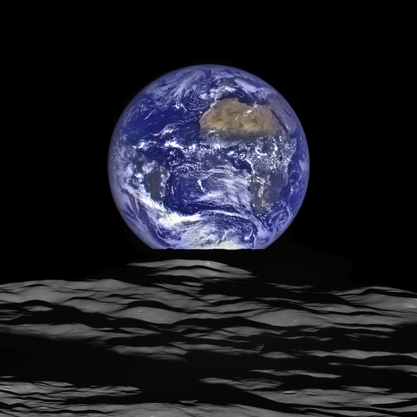 تصویر زمین از مدار ماه - اسپوتنیک ایران  
