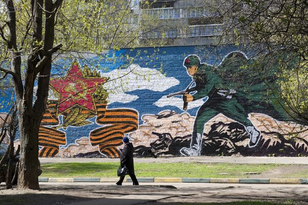 گرافیتی‌ها به مناسبت پیروزی در جنگ جهانی دوم - اسپوتنیک ایران  