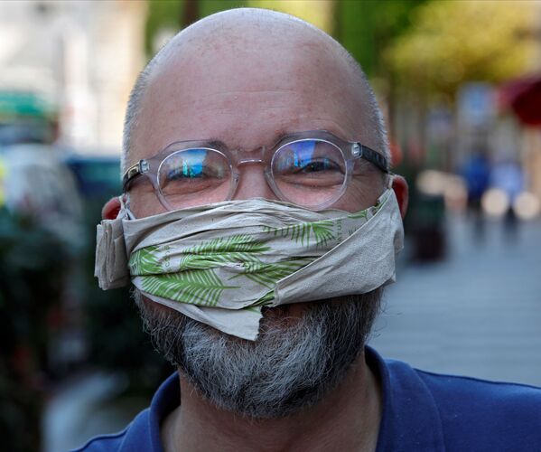 ماسک ساختگی مرد فرانسوی - اسپوتنیک ایران  
