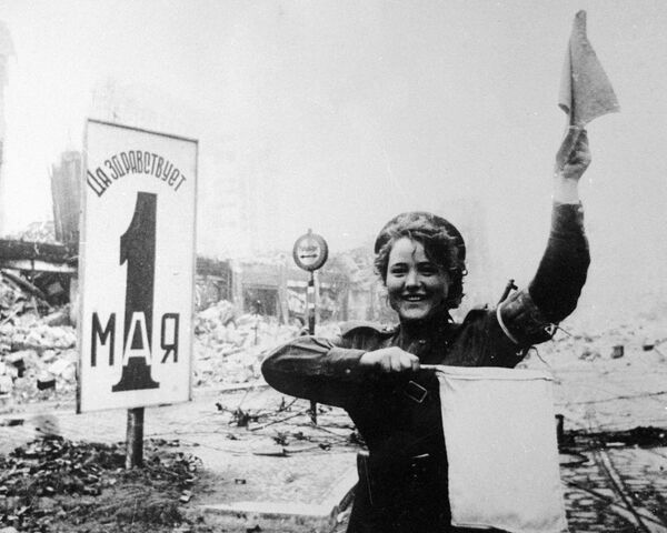 ماریا شالنوا بانوی نظامی اتحادیه جماهیر شوروی در برلین - اسپوتنیک ایران  