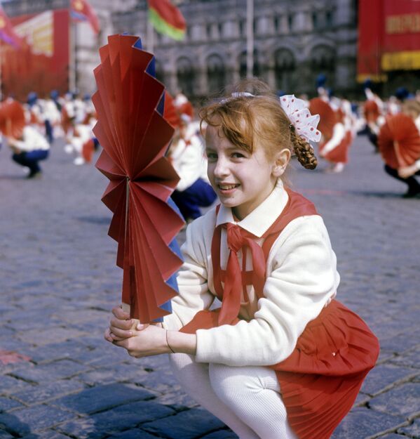 مراسم روز کارگر در میدان سرخ مسکو ، سال ۱۹۶۹ - اسپوتنیک ایران  