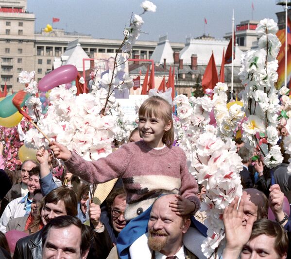 راهپیمایی روز اول می در مسکو، سال ۱۹۸۷ - اسپوتنیک ایران  