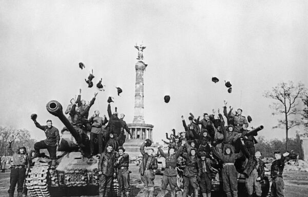 ارتش شوروی در برلین، سال ۱۹۴۵ - اسپوتنیک ایران  