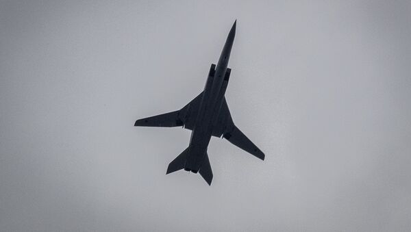 پرواز بمب افکن های روسی توپولف 22 ام 3 بر فراز دریای سیاه + ویدئو - اسپوتنیک ایران  
