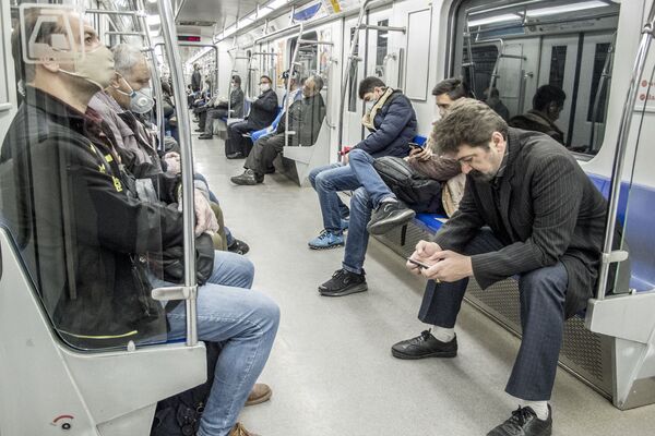 مسافران مترو در تهران  - اسپوتنیک ایران  