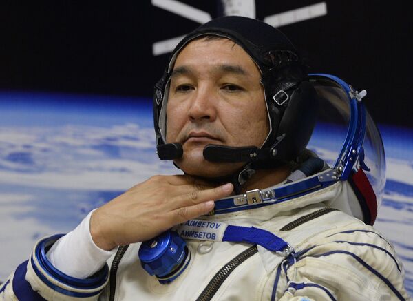 آیدین آئیمبتوف، فضانورد قزاقستانی - اسپوتنیک ایران  