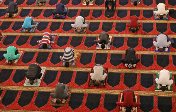 نماز جمعه در ماه رمضان در بیروت - اسپوتنیک ایران  