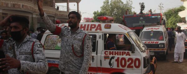 پیدا شدن یک کودک زنده در محل سقوط هواپیمای مسافربری در پاکستان + ویدئو - اسپوتنیک ایران  